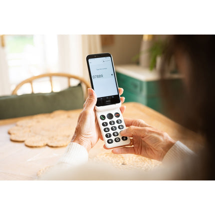 Faltbares 4G-Smartphone mit beleuchteter Tastatur, einfacher Benutzeroberfläche