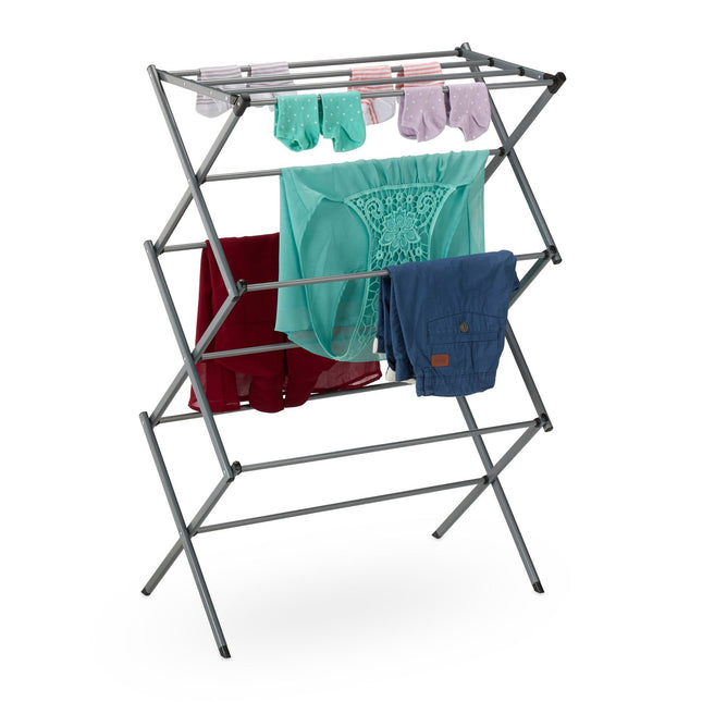 Foldable coat hanger in metal
