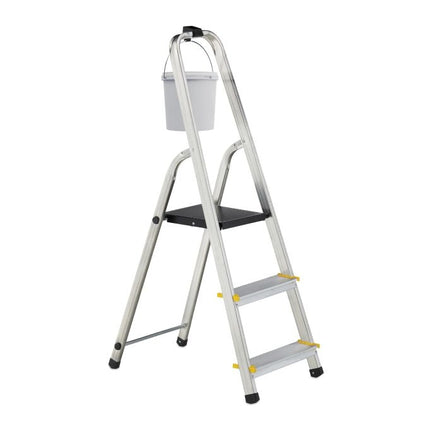 Folding stepladder with support handle