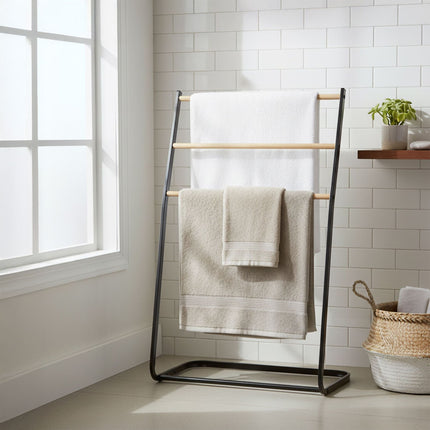 Freestanding 3-Rung Metal Towel Ladder Rail