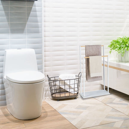 Porte-serviettes sur pied blanc