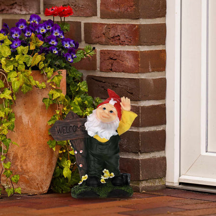 Gartenzwerg mit Willkommensschild