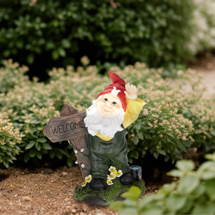 Gartenzwerg mit Willkommensschild