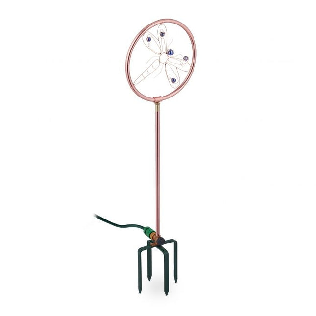 Gartensprinkler mit Libelle
