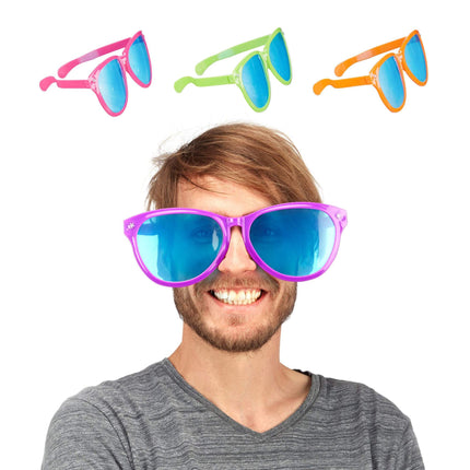 Giant glasses