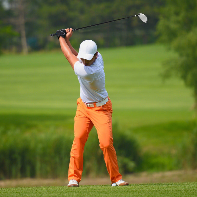 Golfový driver 10.5 loft, grafitový shaft, headcover, pro praváky