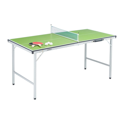 Grüner Tischtennistisch mit Zubehör