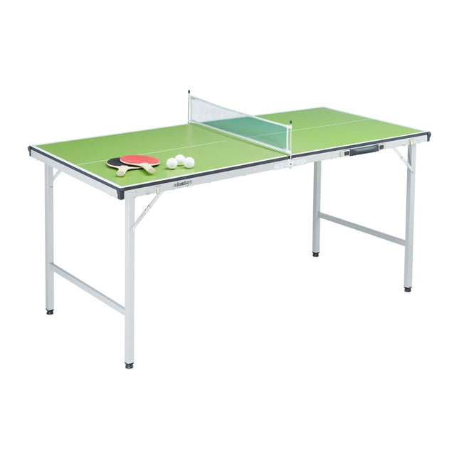 Grüner Tischtennistisch mit Zubehör