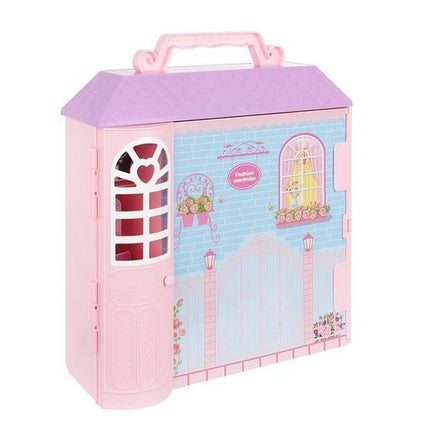 Haus mit Kleidung + Puppe 