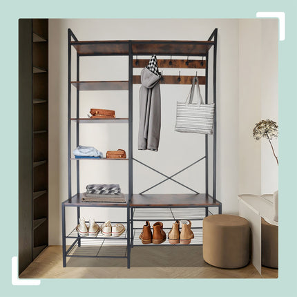 Industrielle Garderobe mit Schuhbank und Hutablage