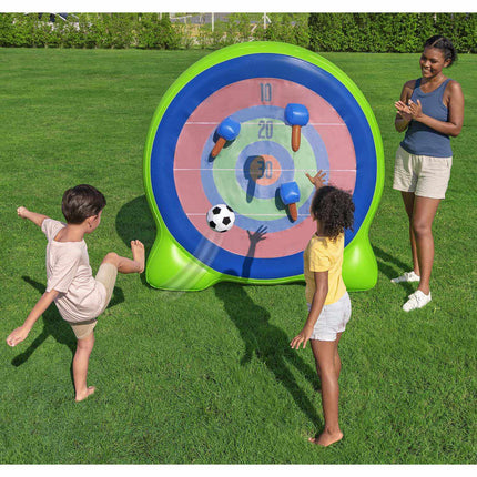 Aufblasbares Zielscheibenspiel für den Garten mit Bällen und Äxten