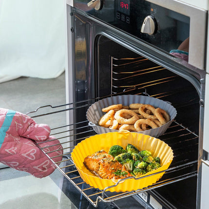 InnovaGoods 4 Silicone Air Fryer Baskets with Handles, 2 Kitchen Brushes