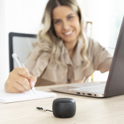 InnovaGoods Rechargeable Mini Bluetooth Speaker 5.0, Selfie Remote, Black