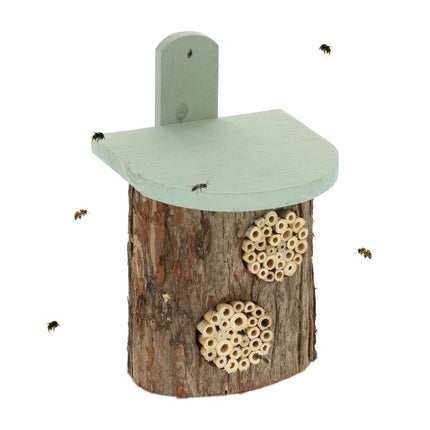 Insektenhotel mit separaten Nisthöhlen
