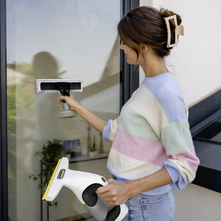 Karcher WV 1 Compact Care+ Window Vacuum with Spray Bottle, 25 Min Runtime