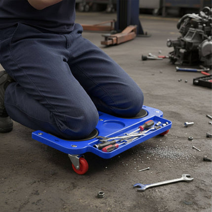 Knieroller mit Werkzeugablage für Bodenlegearbeiten