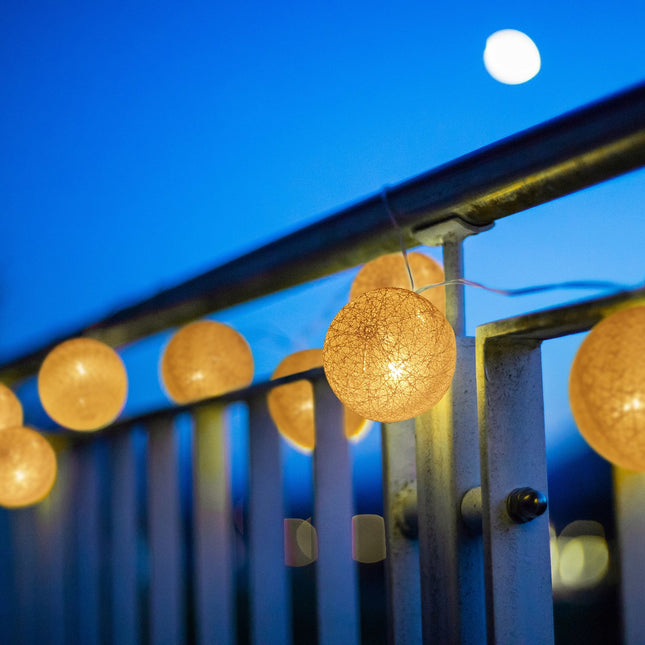 LED Lichterkette mit 20 Kugeln