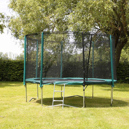 Leiter zum Trampolin
