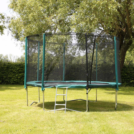 Échelle vers trampoline