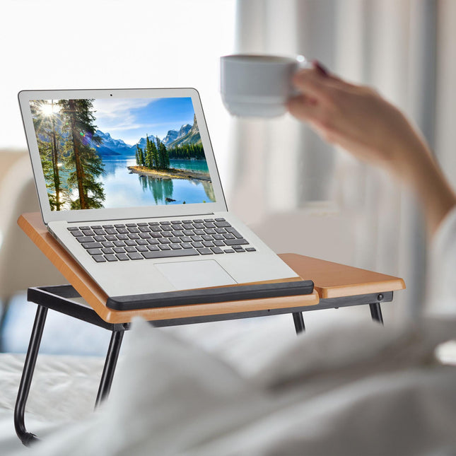 Stolek na notebook s naklápěcí pracovní deskou