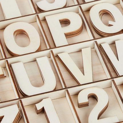 Letters en cijfers in hout 144 onderdelen