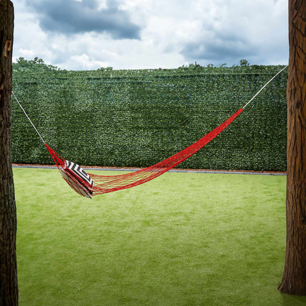 Light mesh hammock in red
