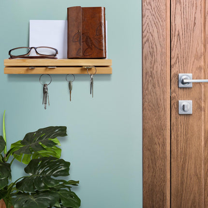Magnetic key board with shelf
