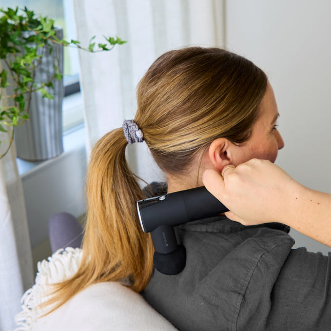 Massagepistole Compact Power 3300 U/min 1800 mAh MG400 Schwarz/Silber