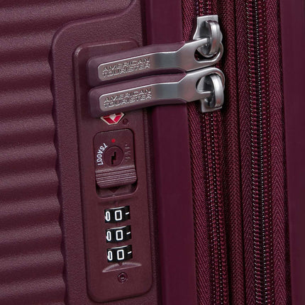 Medium Soundbox Suitcase, 67 cm, Wild Cherry