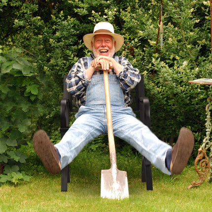 Metall-Gartenstuhl im antiken Stil