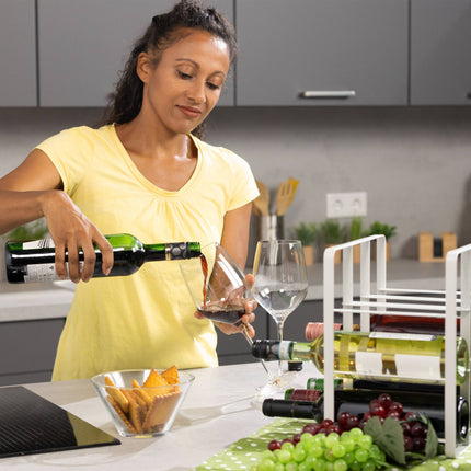 Metal wine rack for 9 bottles