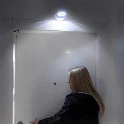 LED lampa s pohybovým senzorem InnovaGoods