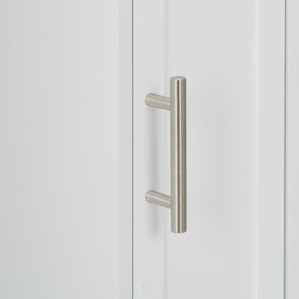 Schmaler Badezimmerschrank mit Toilettenpapierhalter