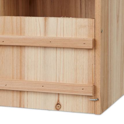 Nest for nesting birds in semi-cavities