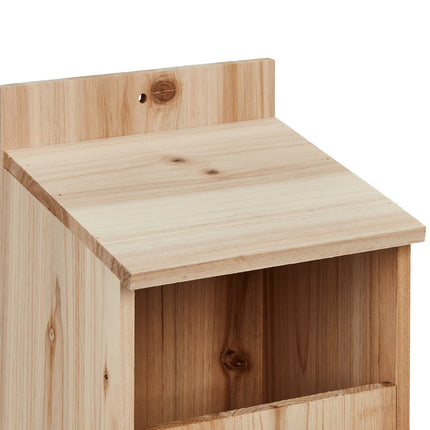 Nest for nesting birds in semi-cavities