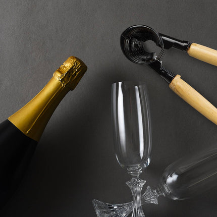 Nutcracker with wooden handle Set of 3