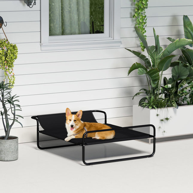 Erhöhtes Outdoor-Hundebett mit atmungsaktivem Netzbezug