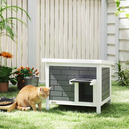 Outdoor Wooden Cat House with Insulation and Asphalt Roof