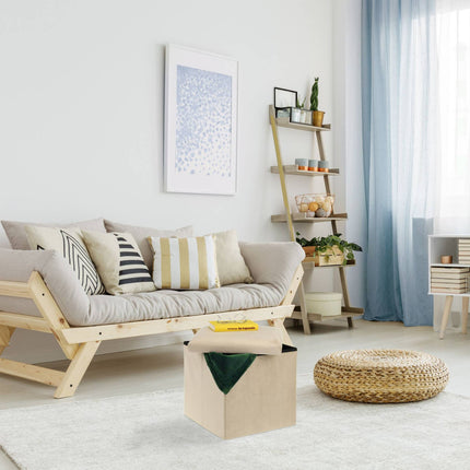Pallet with storage space