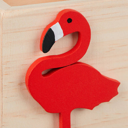 Pen holder with flamingo