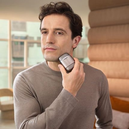 Philips 700 Series Compact Electric Shaver Wet & Dry, Nose Trimmer, Qi Charging