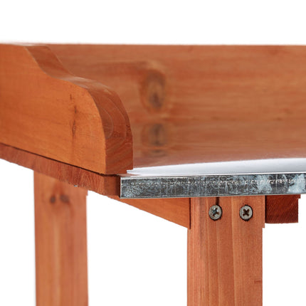 Pflanztisch mit Metallplatte