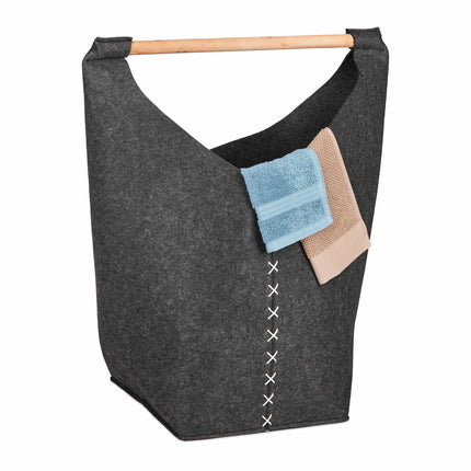 Portable laundry box in felt