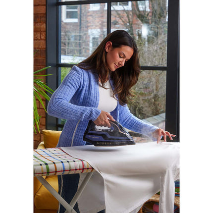 Powerful Steam Iron with Ceramic Soleplate, 3100W
