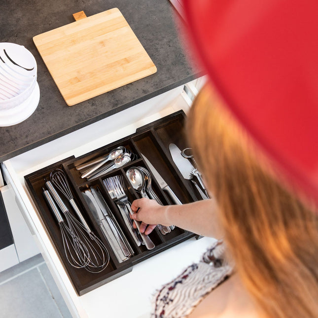 Pull-out cutlery box in dark brown bamboo
