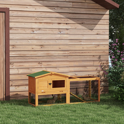 Outdoor 2-level spruce rabbit hutch with ramp