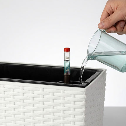 Rattan Balkonkasten mit Wasserstandsanzeiger, Weiß