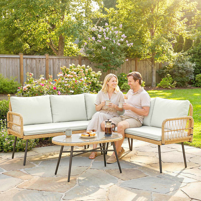 Gartenmöbel-Set aus Polyrattan mit Sofa und Tisch