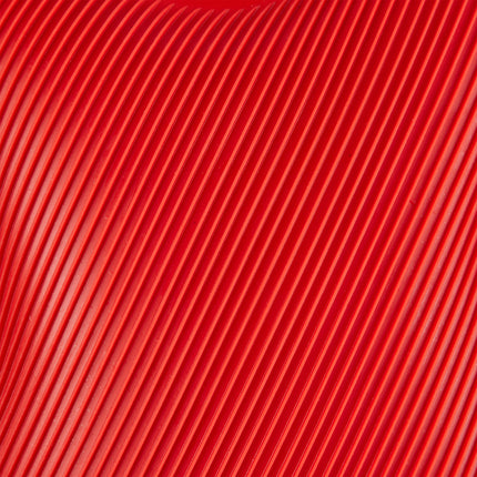 Rote Wärmflasche mit grauem Bezug