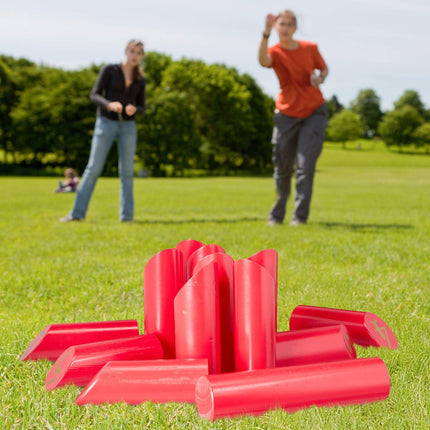 Rotes Würfelspiel mit Tasche